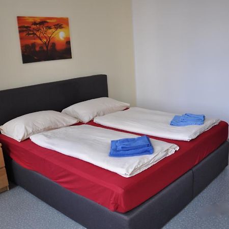 A Bed Privatzimmer Dresden - Nichtraucherpension الغرفة الصورة