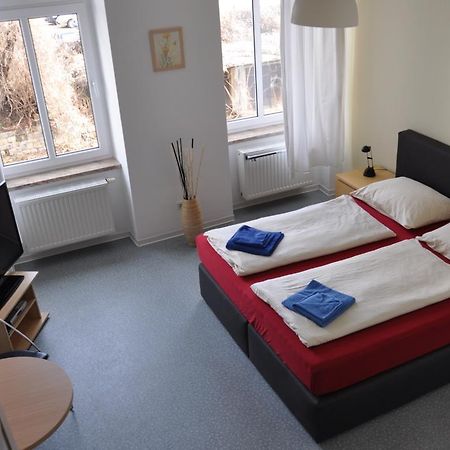 A Bed Privatzimmer Dresden - Nichtraucherpension الغرفة الصورة