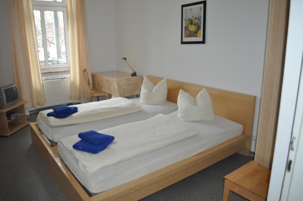 A Bed Privatzimmer Dresden - Nichtraucherpension الغرفة الصورة