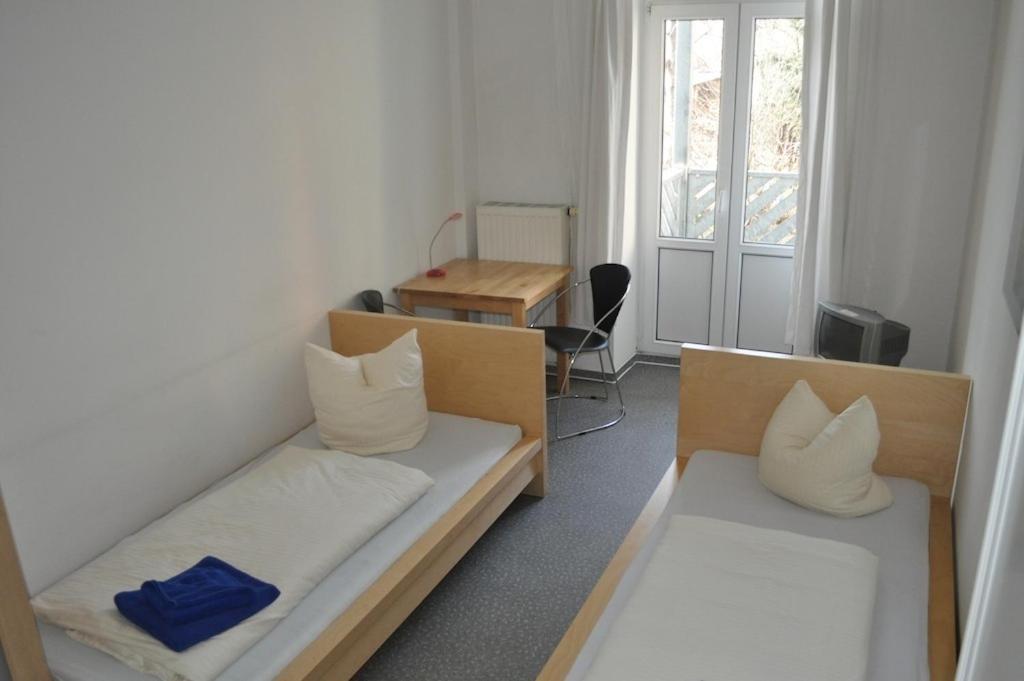 A Bed Privatzimmer Dresden - Nichtraucherpension الغرفة الصورة