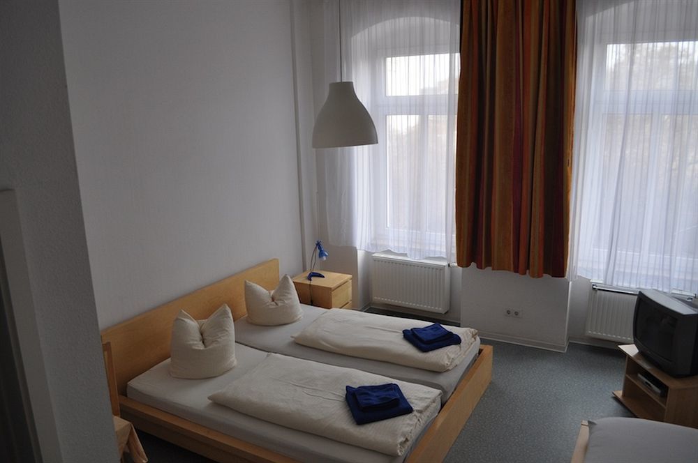 A Bed Privatzimmer Dresden - Nichtraucherpension المظهر الخارجي الصورة